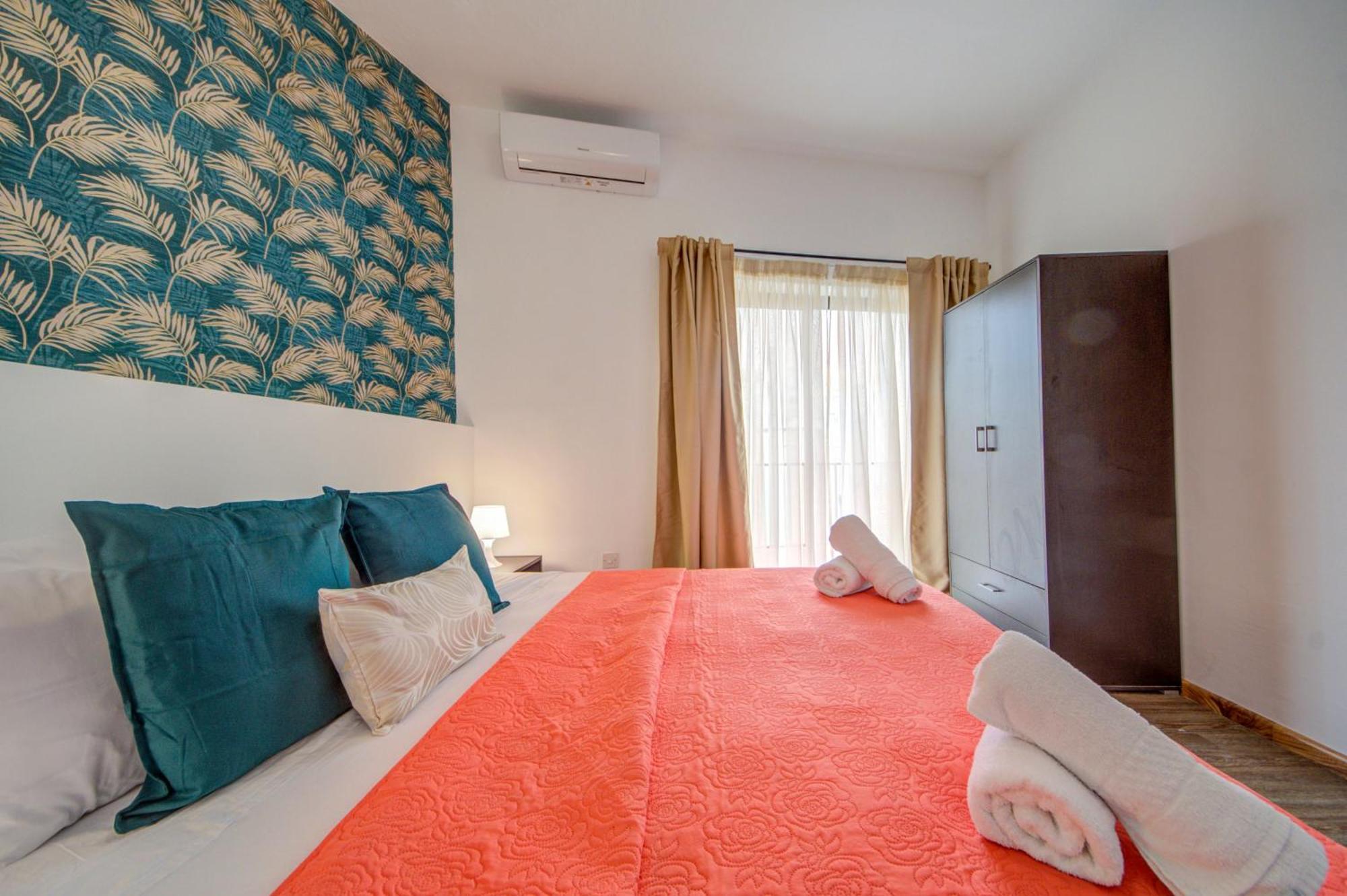 Sliema Exclusive 4-Bedroom Side Seaviews Apartments By Shortletsmalta Zewnętrze zdjęcie